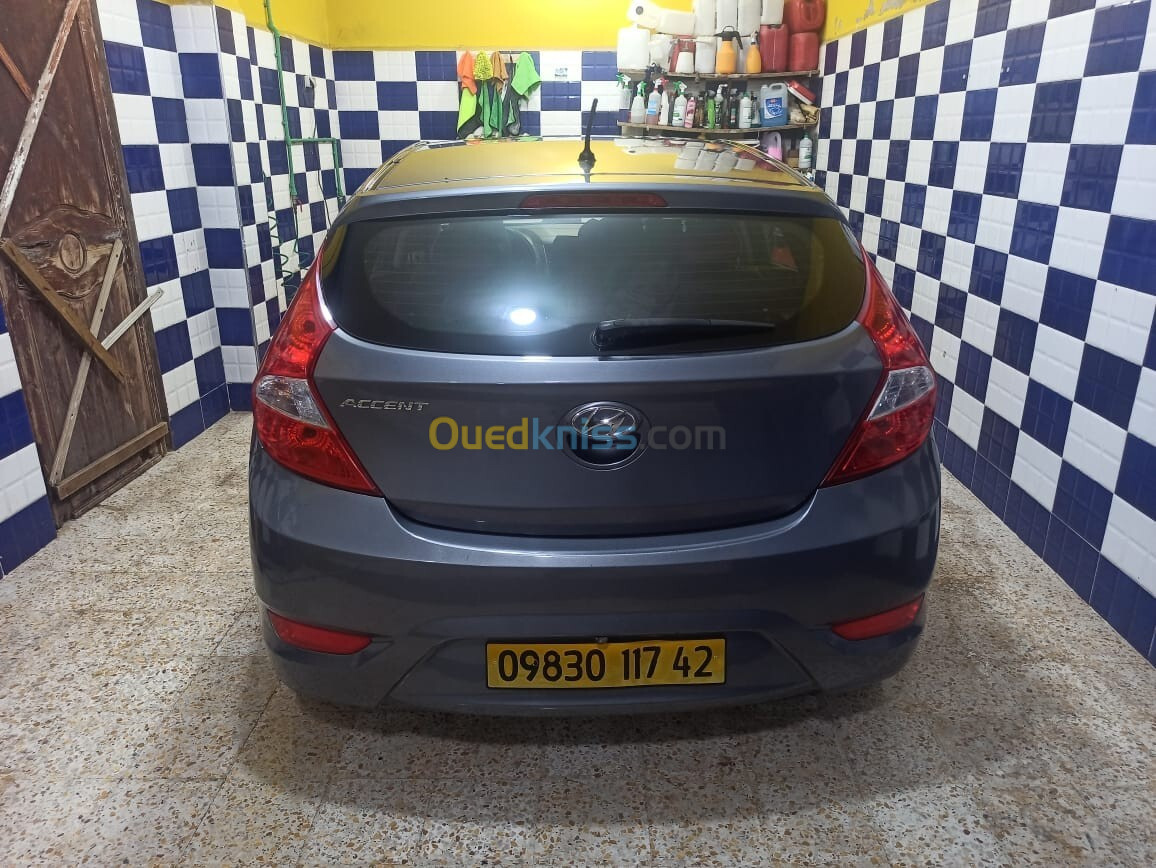 Hyundai Accent RB  5 portes 2017 GL DZ