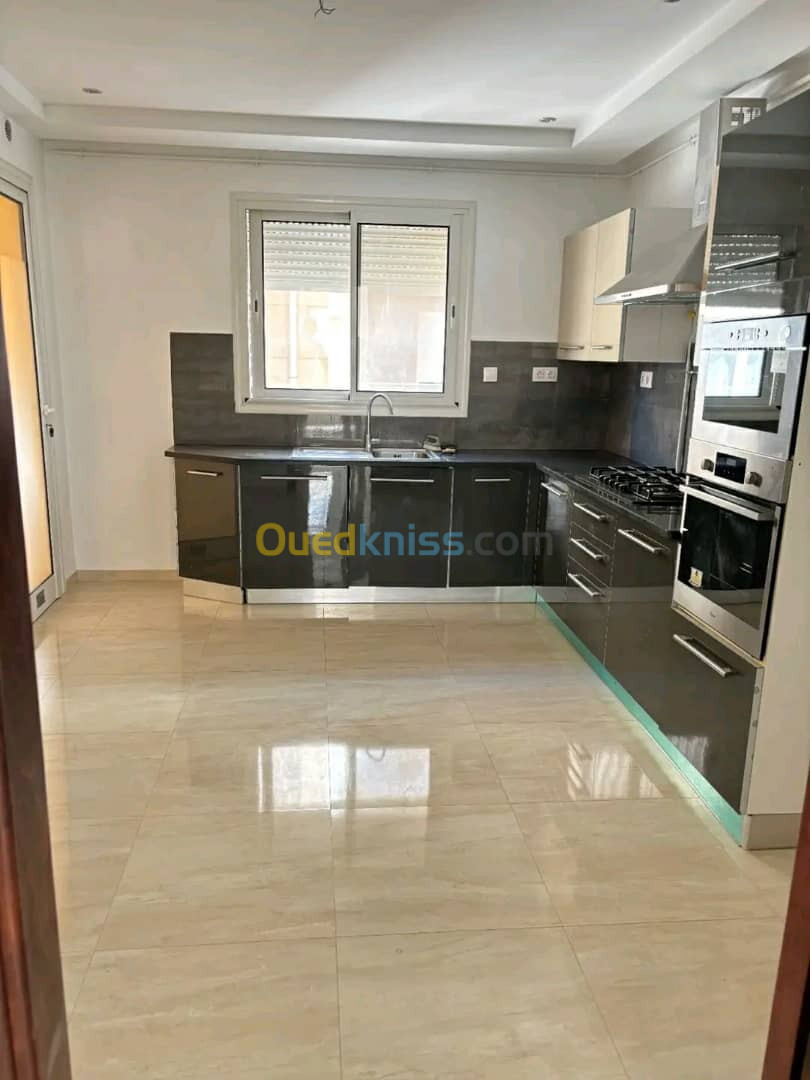 Vente Appartement F5 Alger Bordj el bahri