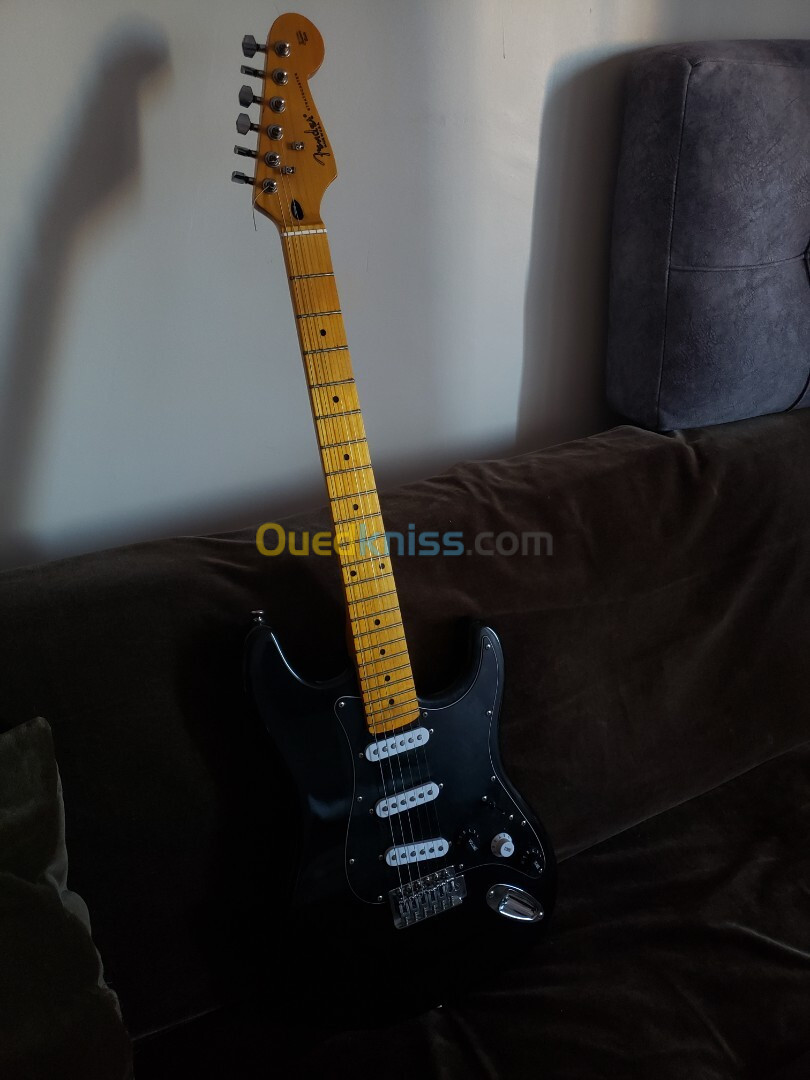 Guitar électrique Copie Fender Stratocaster Black Star 