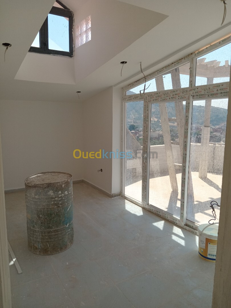 Location Appartement F4 Bouira Lakhdaria