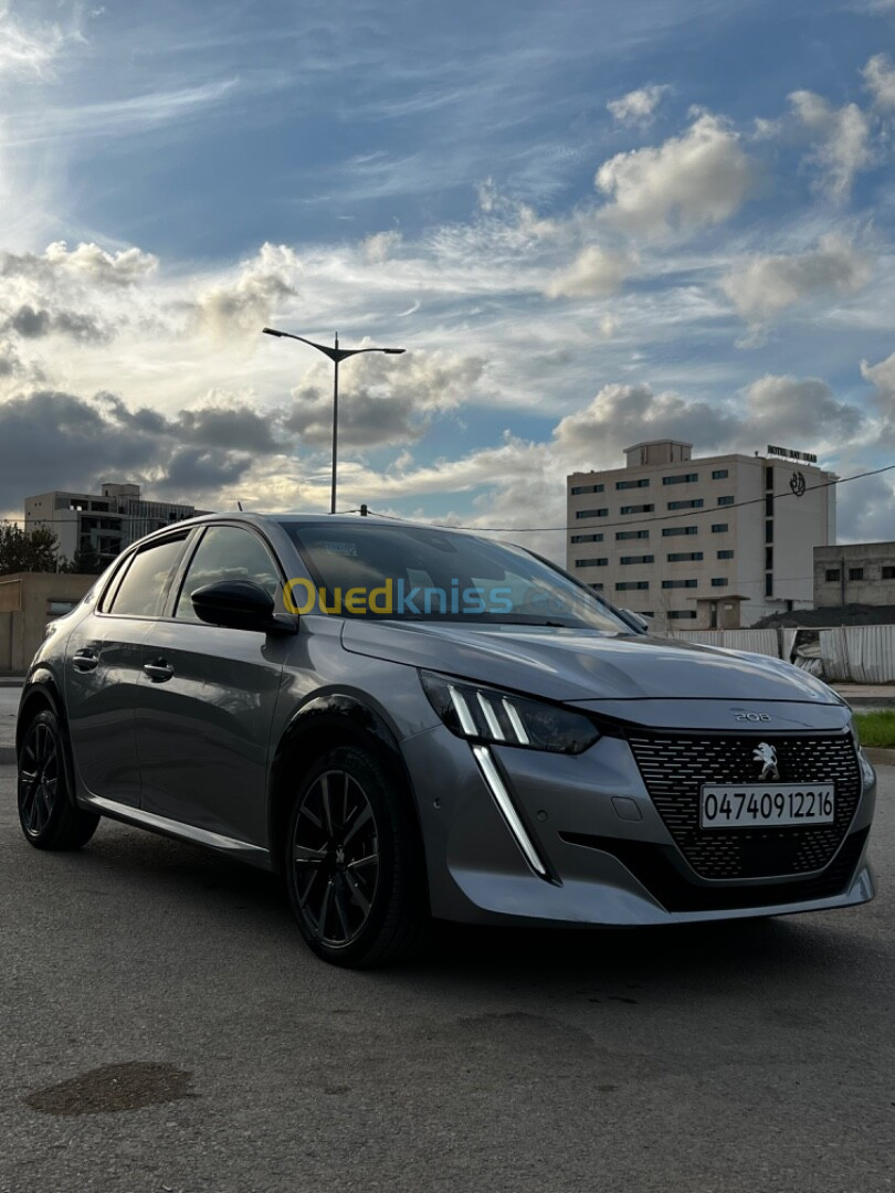 Peugeot 208 2022 GT