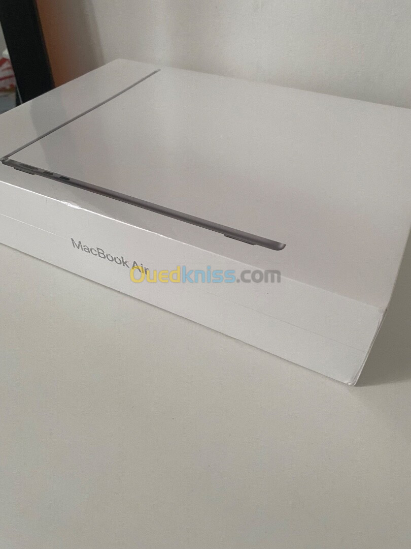 Macbook Air M2 8GB 256GB AZERTY