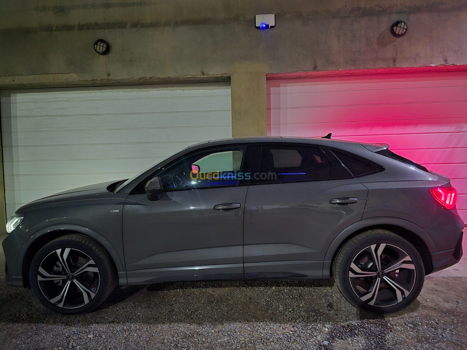 Audi Q3 2023 S-line quattro sportback (add bleu supprimé)