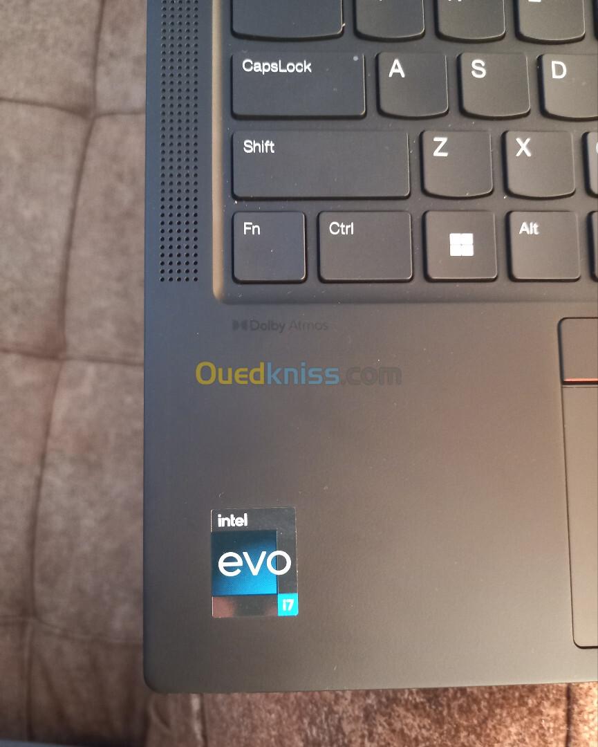 Lenovo X1 Carbon i7 13eme génération, 