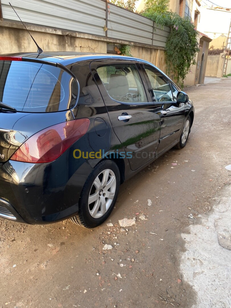 Peugeot 308 2012 Alure +