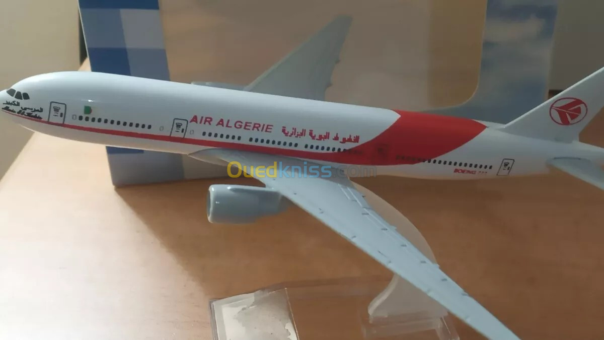 Modèle d'avion Air Algérie en Alliage Boeing 777 Décoratif à Collectionner