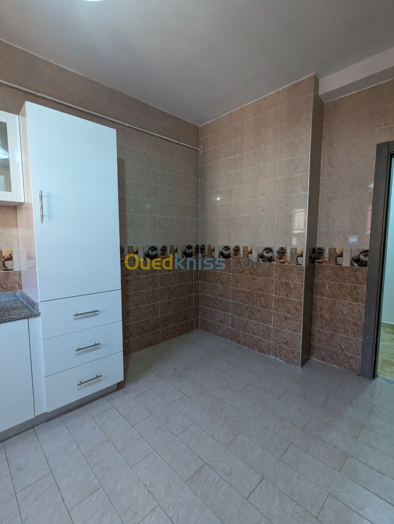 Location Appartement F4 Alger Staoueli