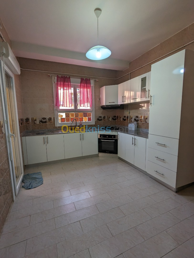 Location Appartement F4 Alger Staoueli