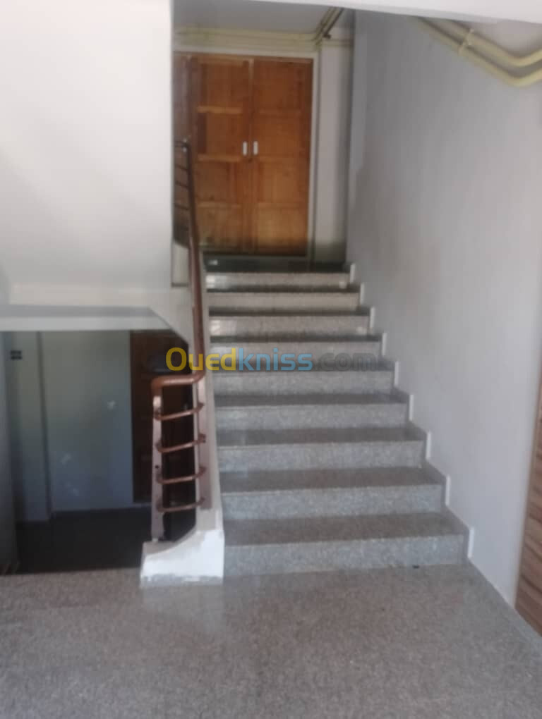 Location Appartement F3 Béjaïa Bejaia