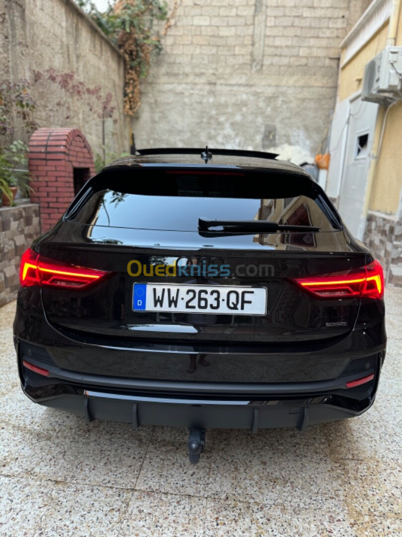 Audi Q3 2023 Black black