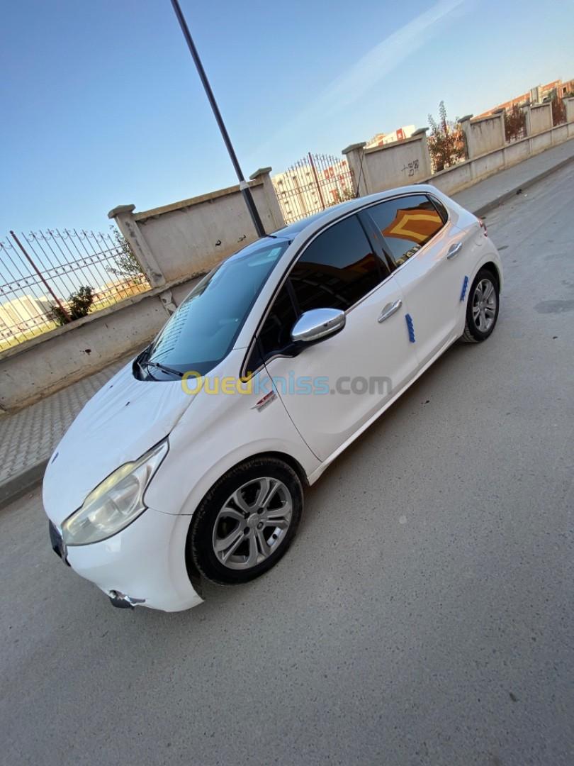 Peugeot 208 2013 Allure