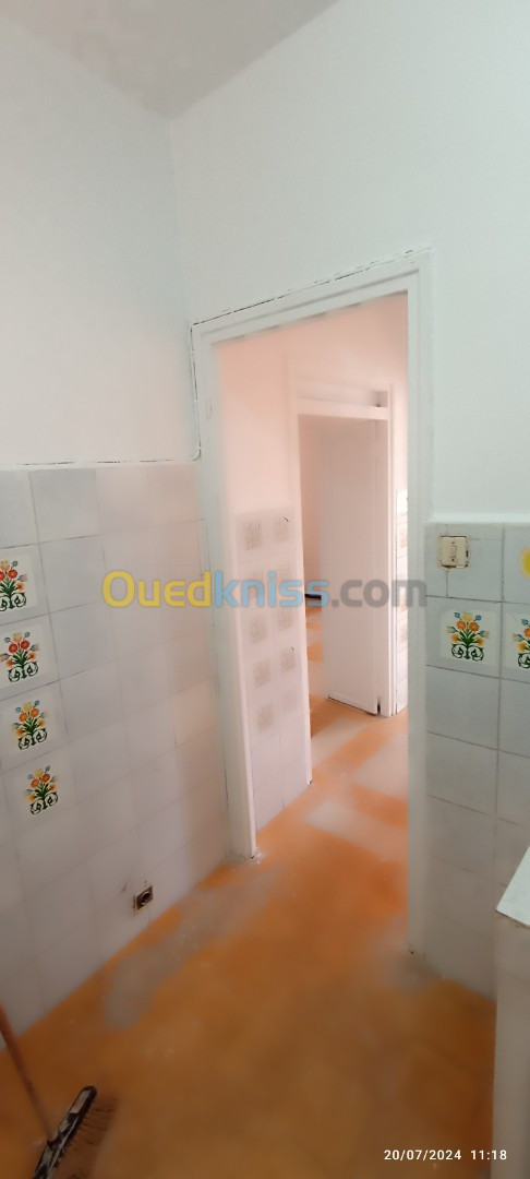 Location Appartement F4 Alger Bir mourad rais