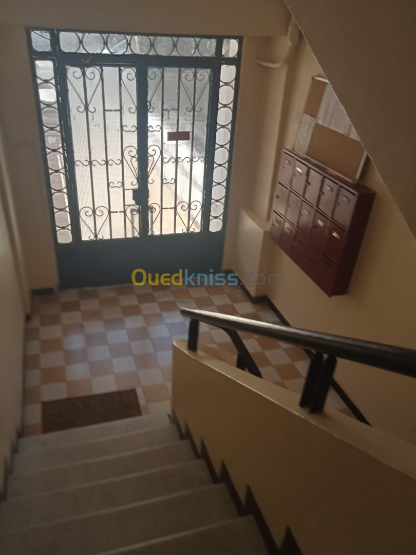 Vente Appartement F3 Alger Hydra