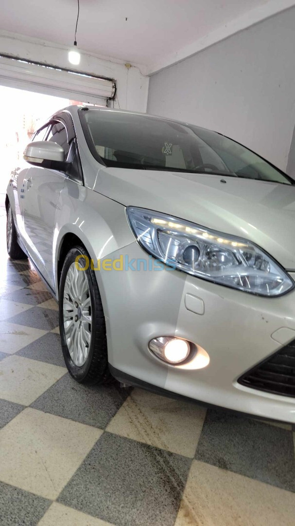 Ford Focus 5 portes 2015 Titanium