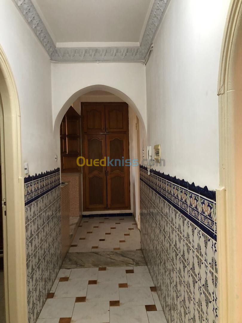 Location Appartement F5 Alger Bir mourad rais