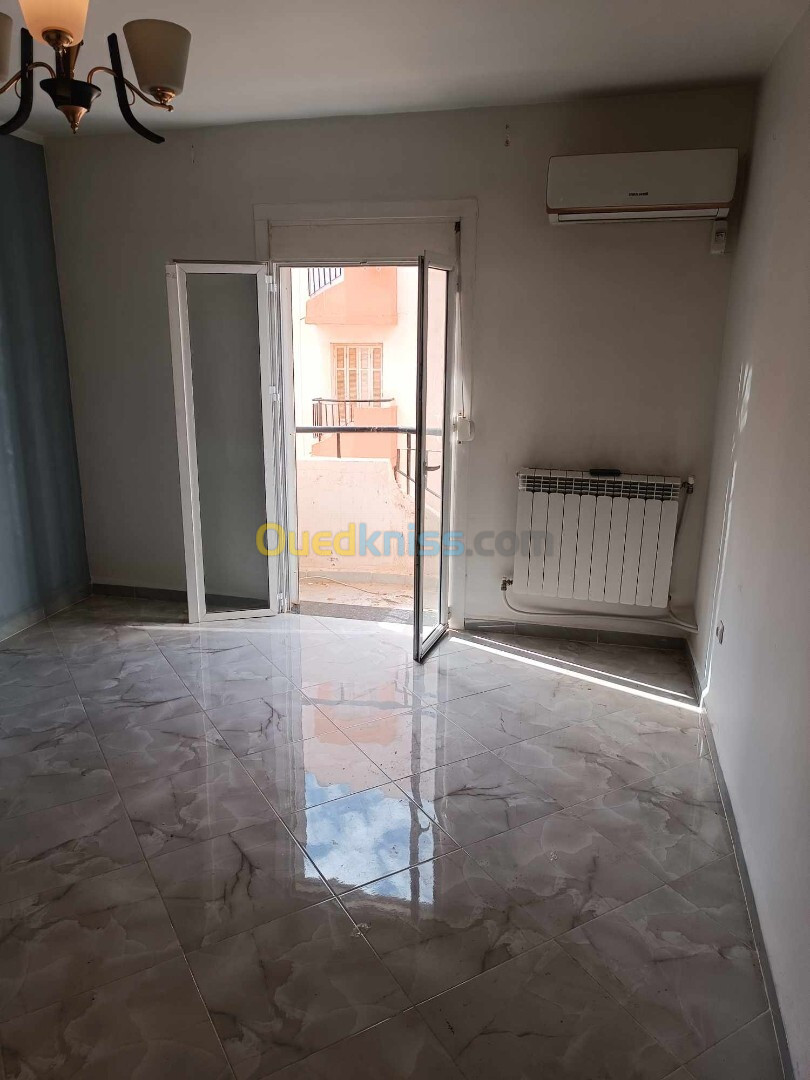 Location Appartement F3 Alger Saoula