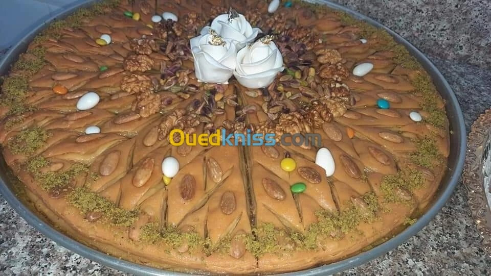 مساعدة لطبخ الحلويات تقليدية Gateaux traditionnels