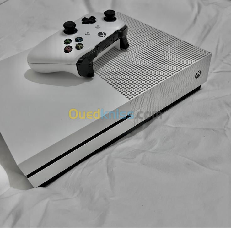 xbox one s + manette + jeux