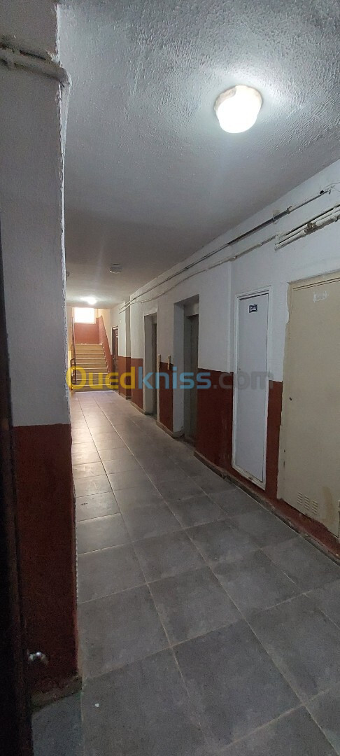 Location Appartement F3 Alger Zeralda