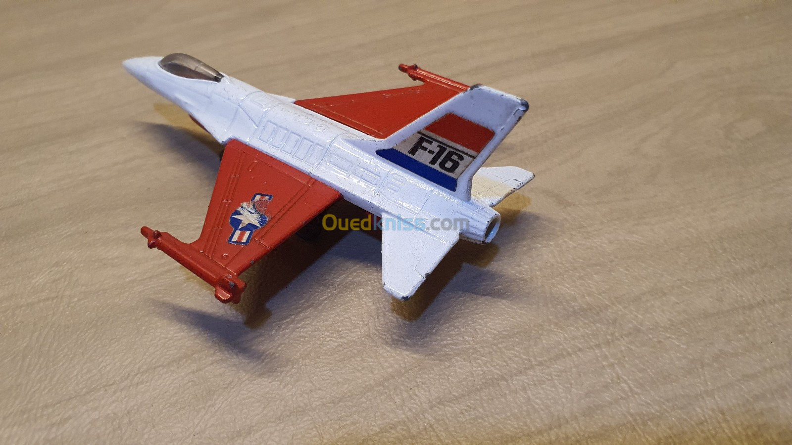 Maquette avion F16 miniature MatchBox LESNEY 1978 Made in England - Alger  Algeria