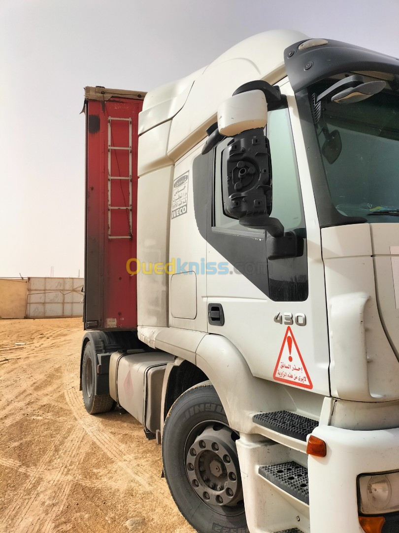 Iveco stralis جرار طريقي 2013