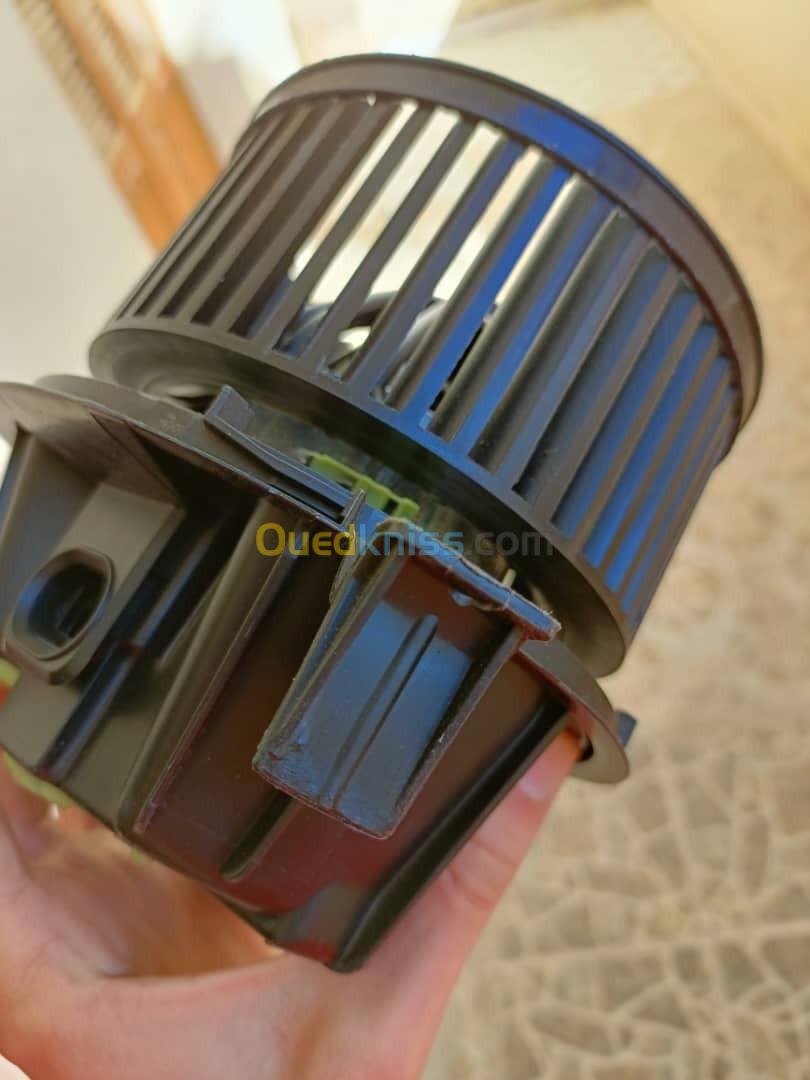 Pulseur d'air/moteur ventilateur dacia duster 10/10 jamais utilisé 