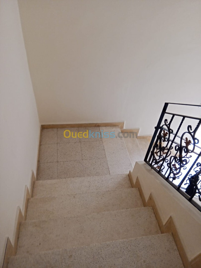 Location Niveau De Villa F4 Alger Dely brahim