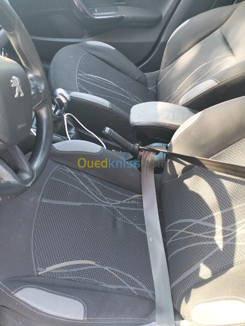 Peugeot 208 2013 208