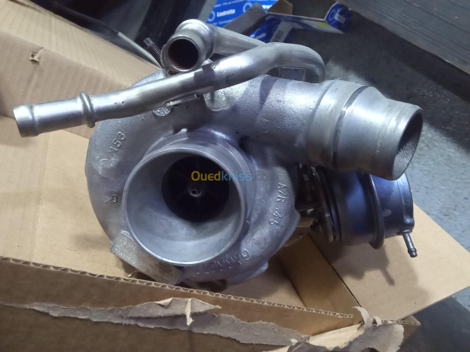 Turbo 2.0 dci 150ch presque neuf 