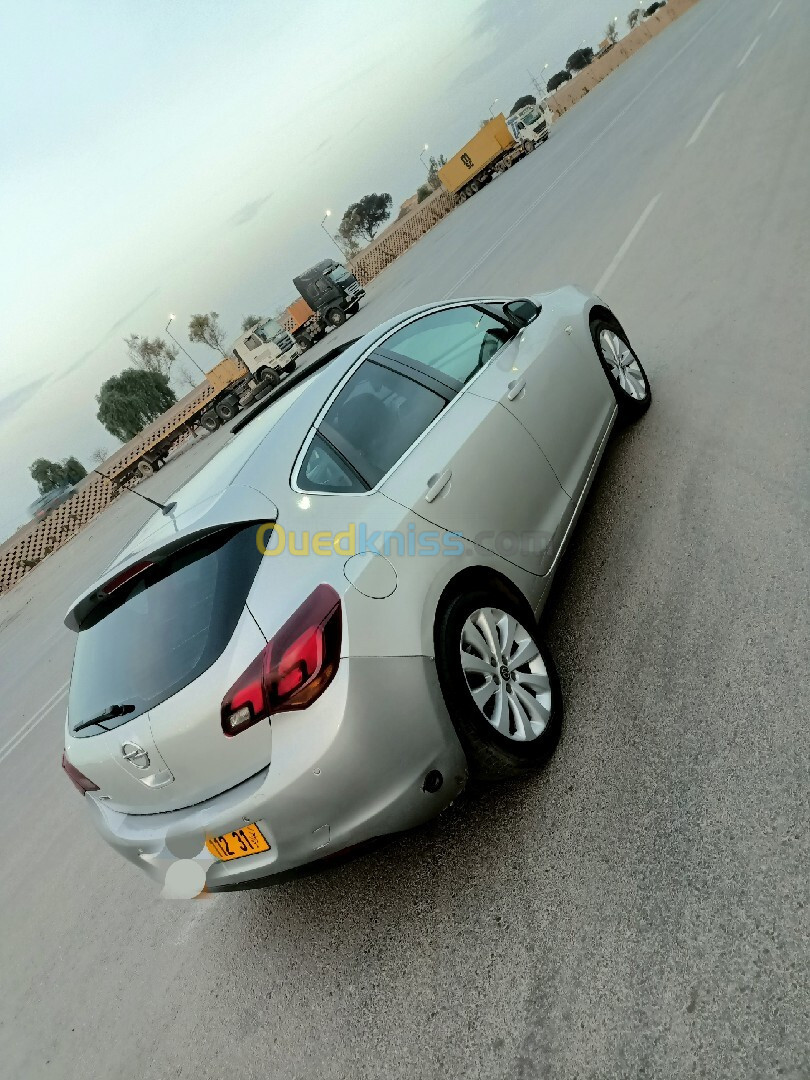 Opel Astra 2012 Astra