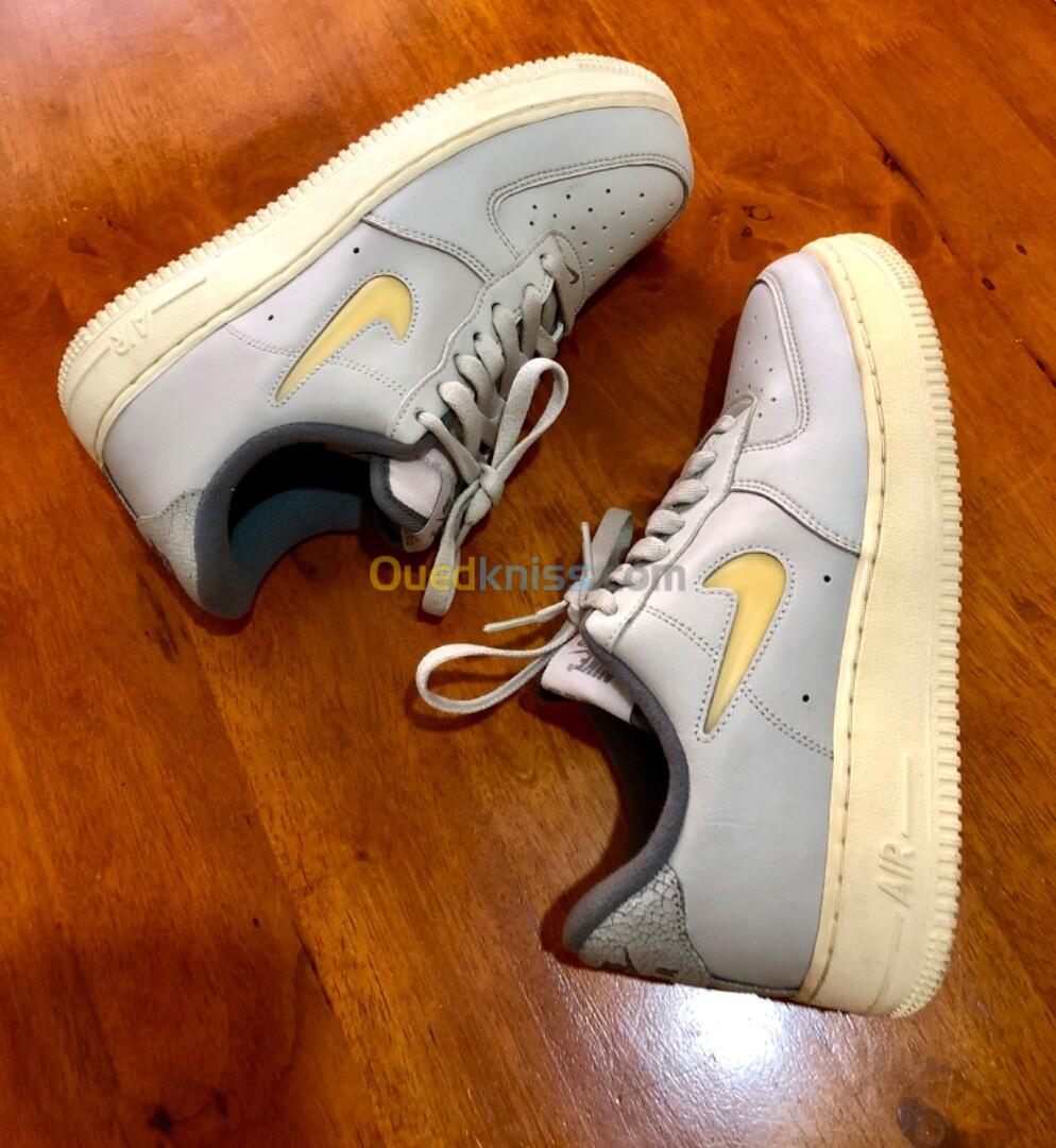 NIKE AIR FORCE 1 