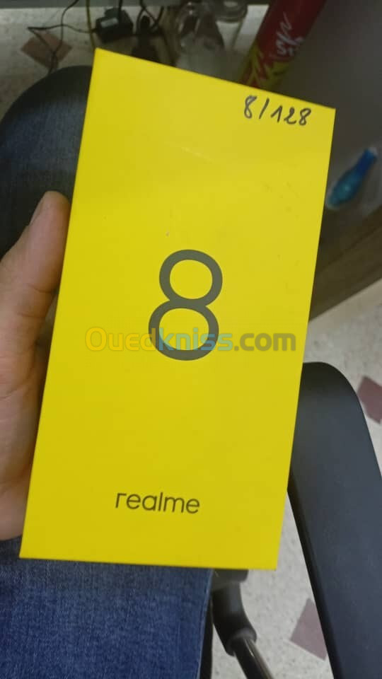 realme 8