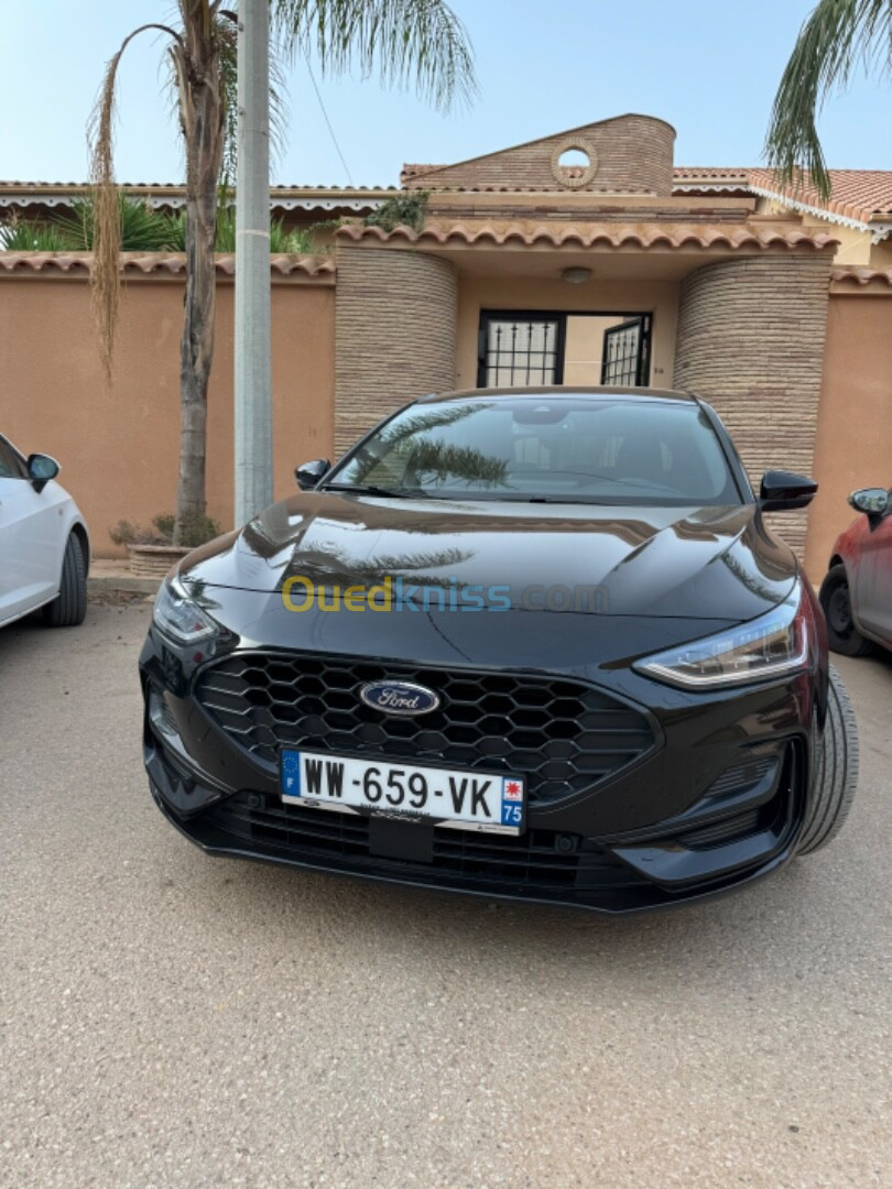 Ford Focus 2023 ST line