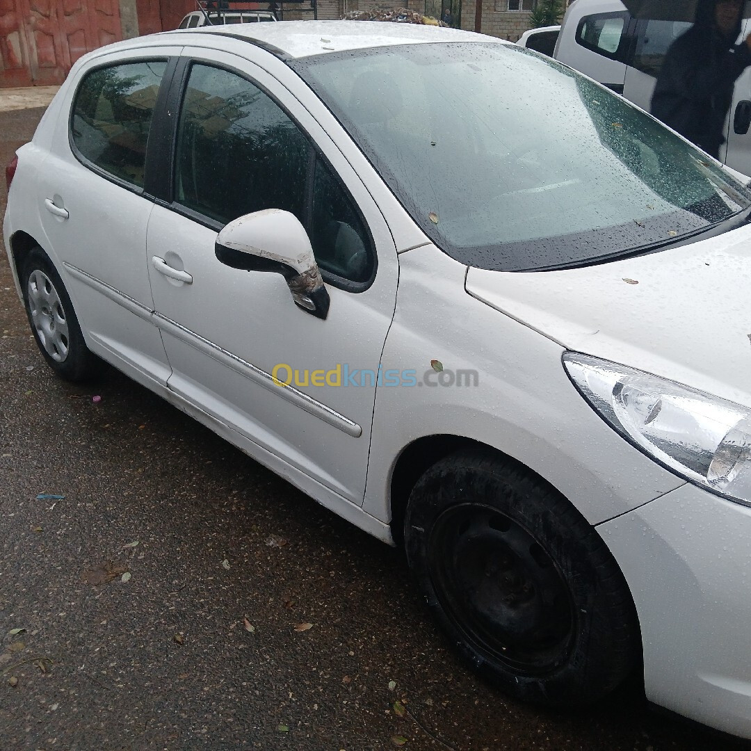 Peugeot 207 + 2012 207 +