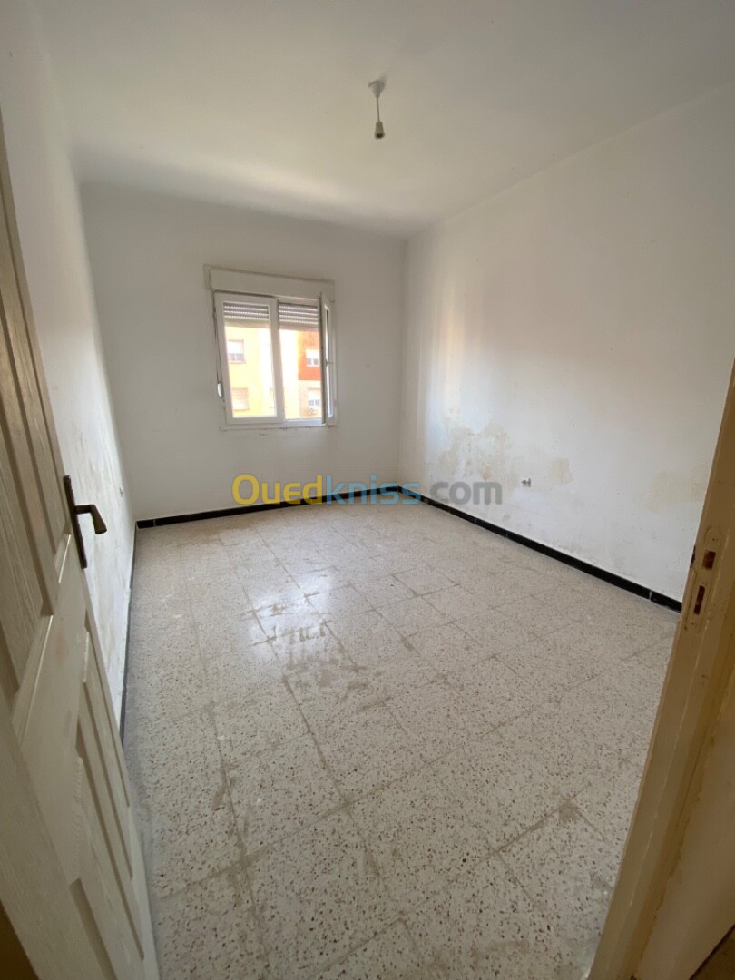 Location Appartement F4 Alger Mahelma