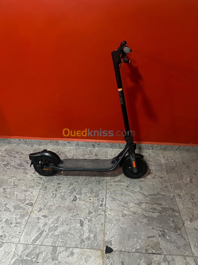 Trottinette électrique segway ninebot f25i