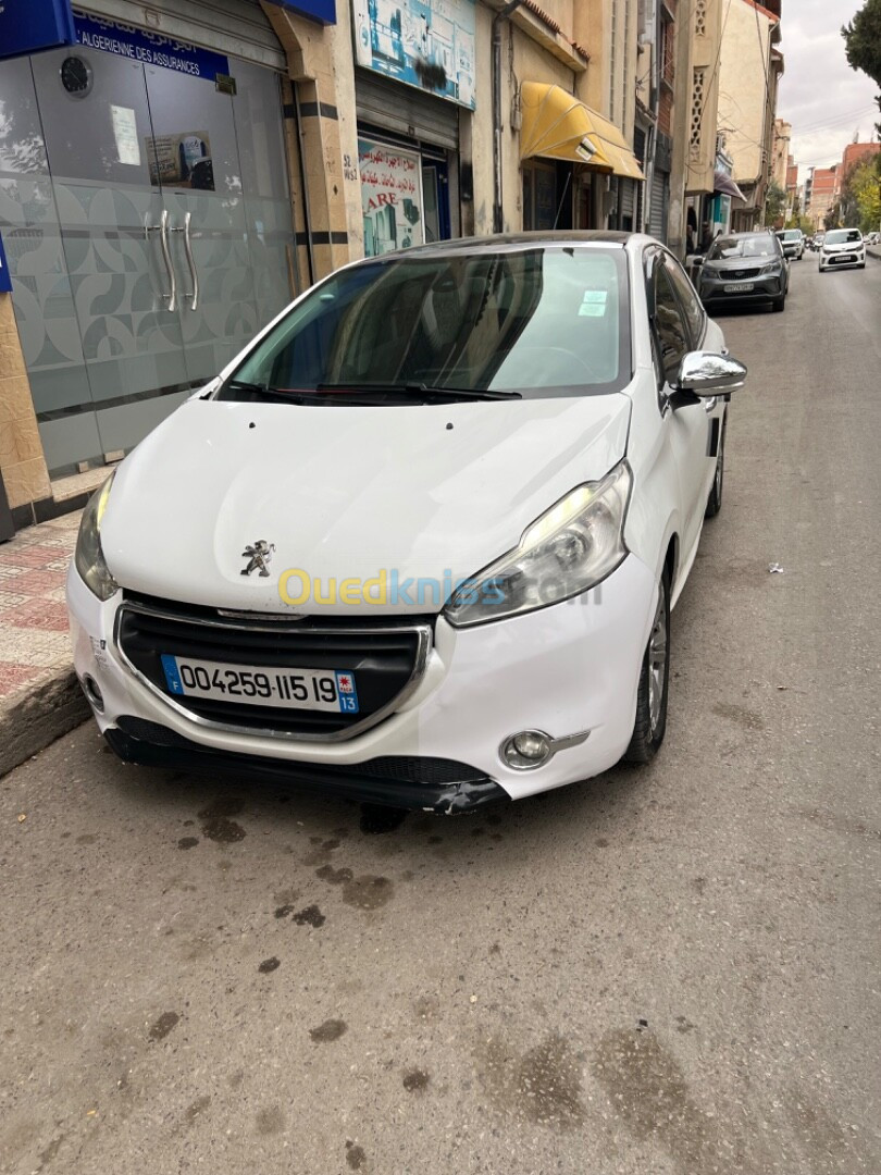 Peugeot 208 2015 Allure