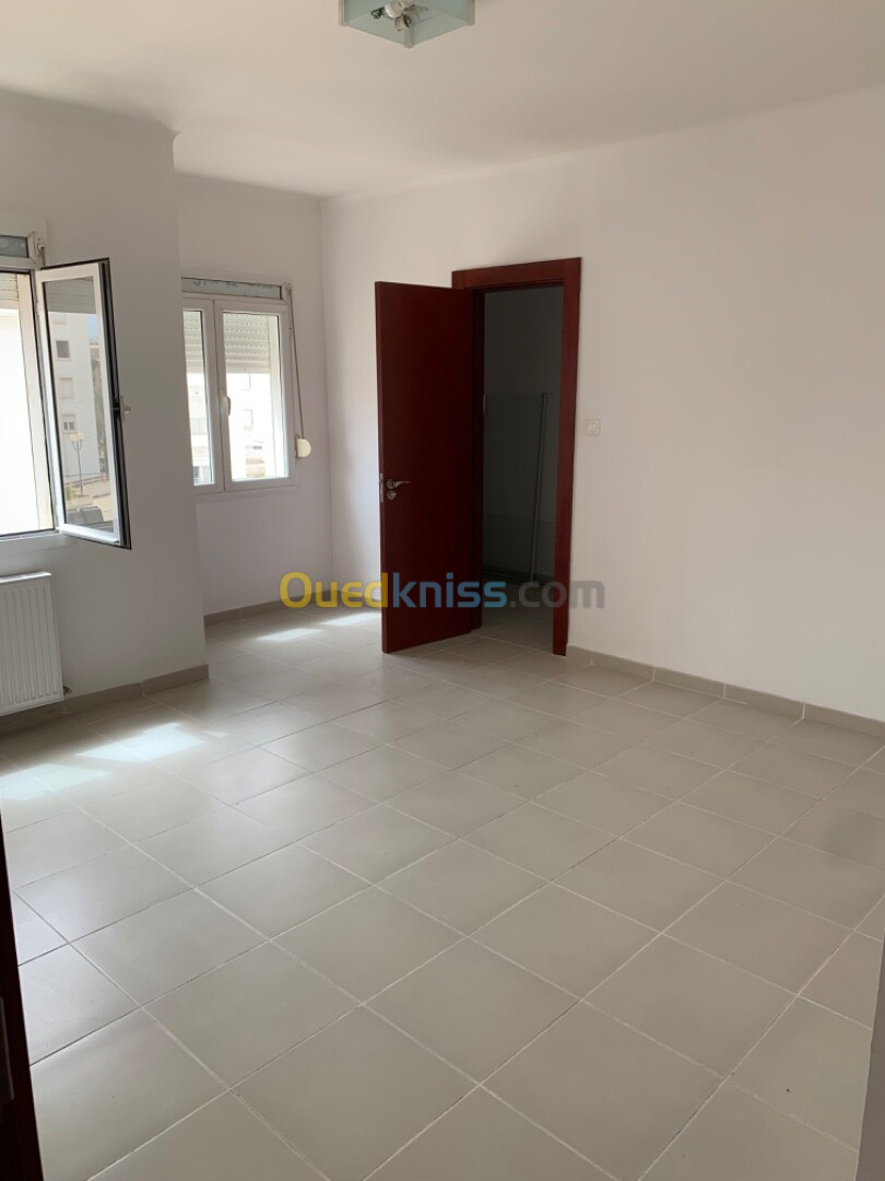 Location Appartement F4 Alger Cheraga