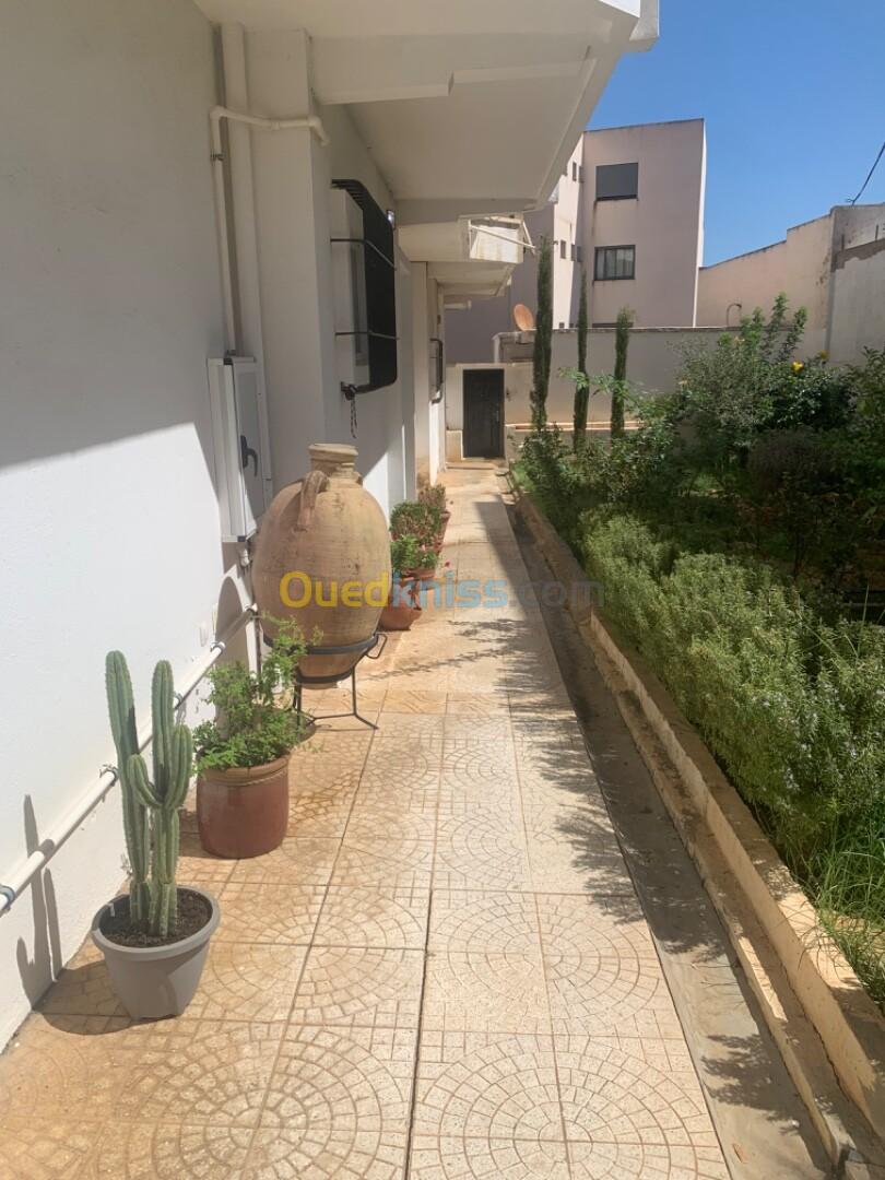 Location Appartement F4 Alger Hydra