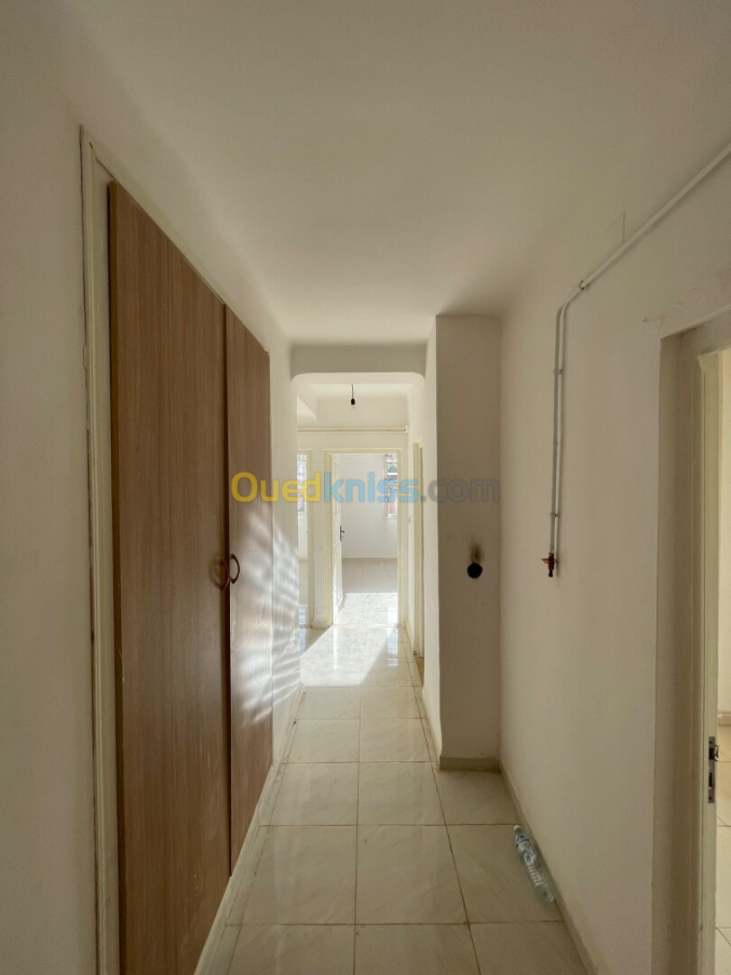 Location Appartement F3 Alger Draria