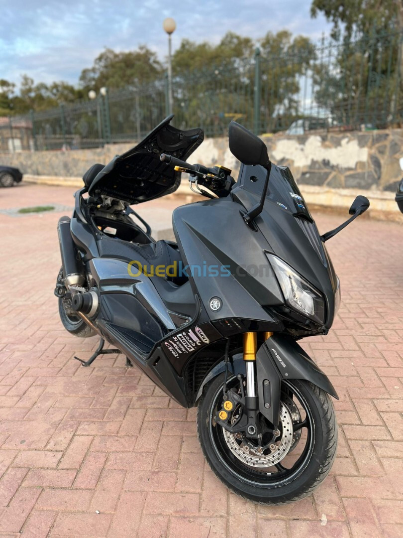 Yamaha Tmax iron 2015