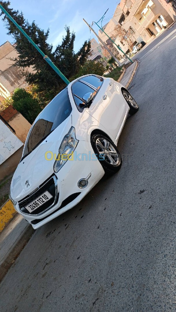 Peugeot 208 2012 Allure