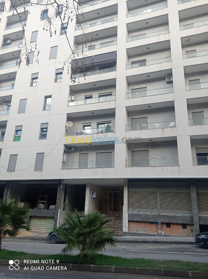 Location Appartement F4 Alger Bir mourad rais