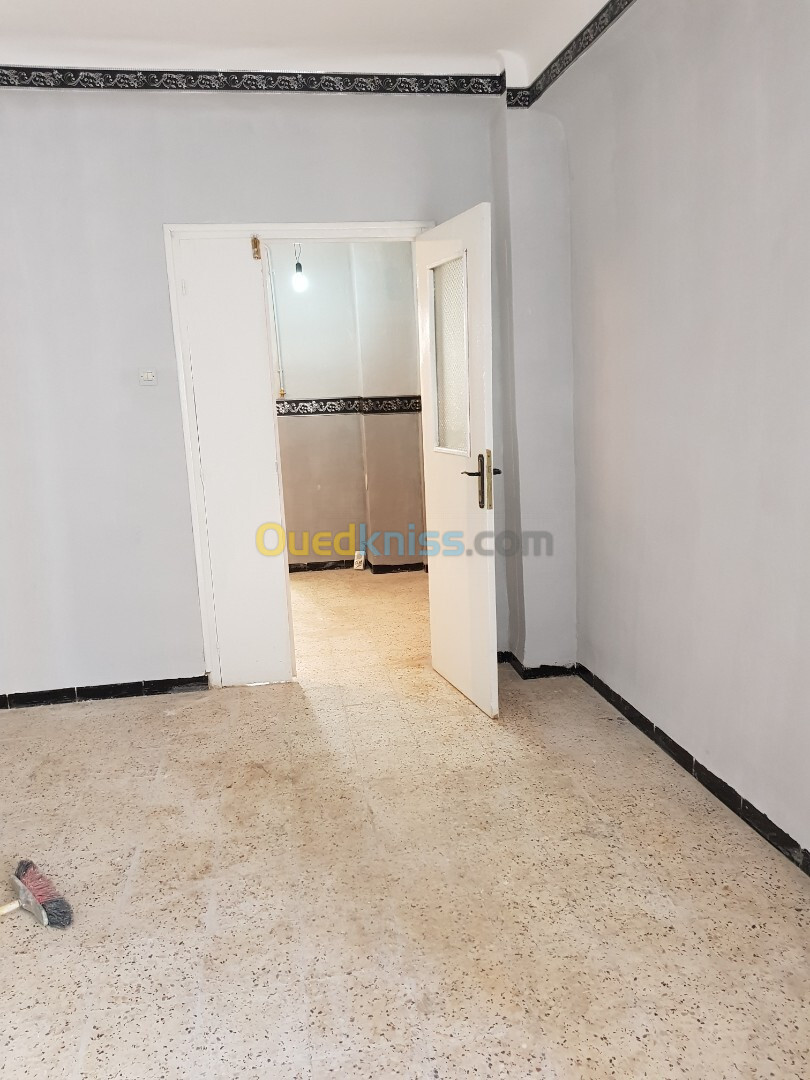 Location Appartement F3 Tipaza Hadjout