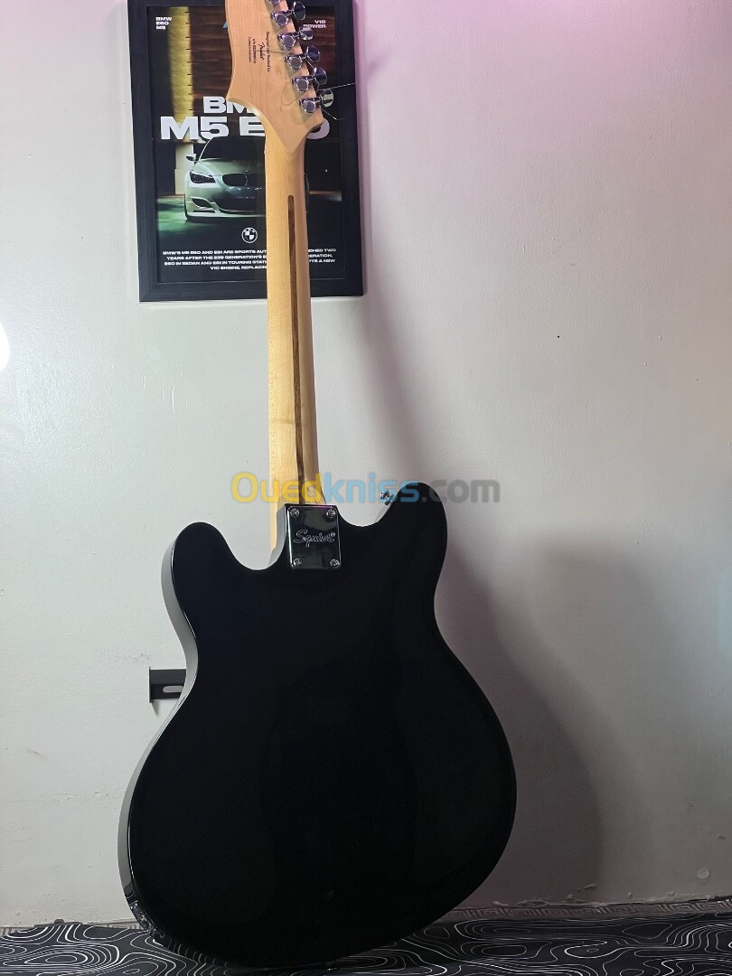 Guitare electrique SQUIER STARCASTER