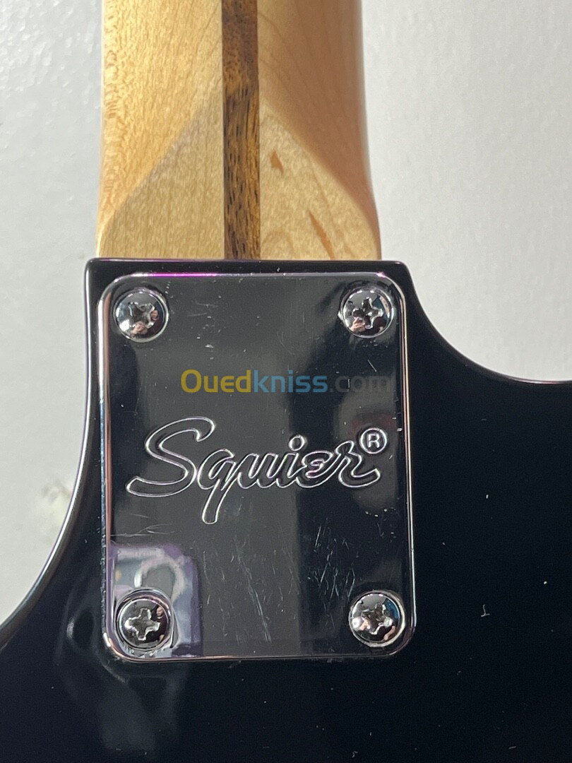 Guitare electrique SQUIER STARCASTER