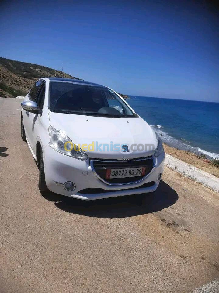 Peugeot 208 2015 Allure