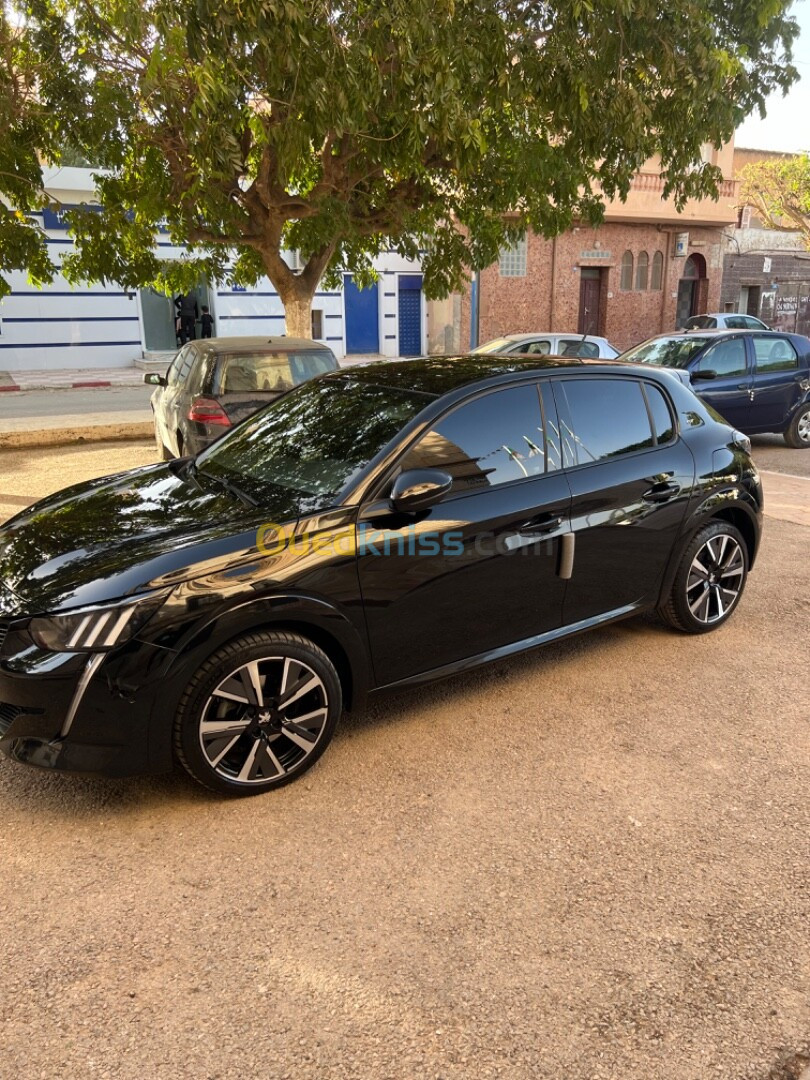 Peugeot 208 2023 Gt