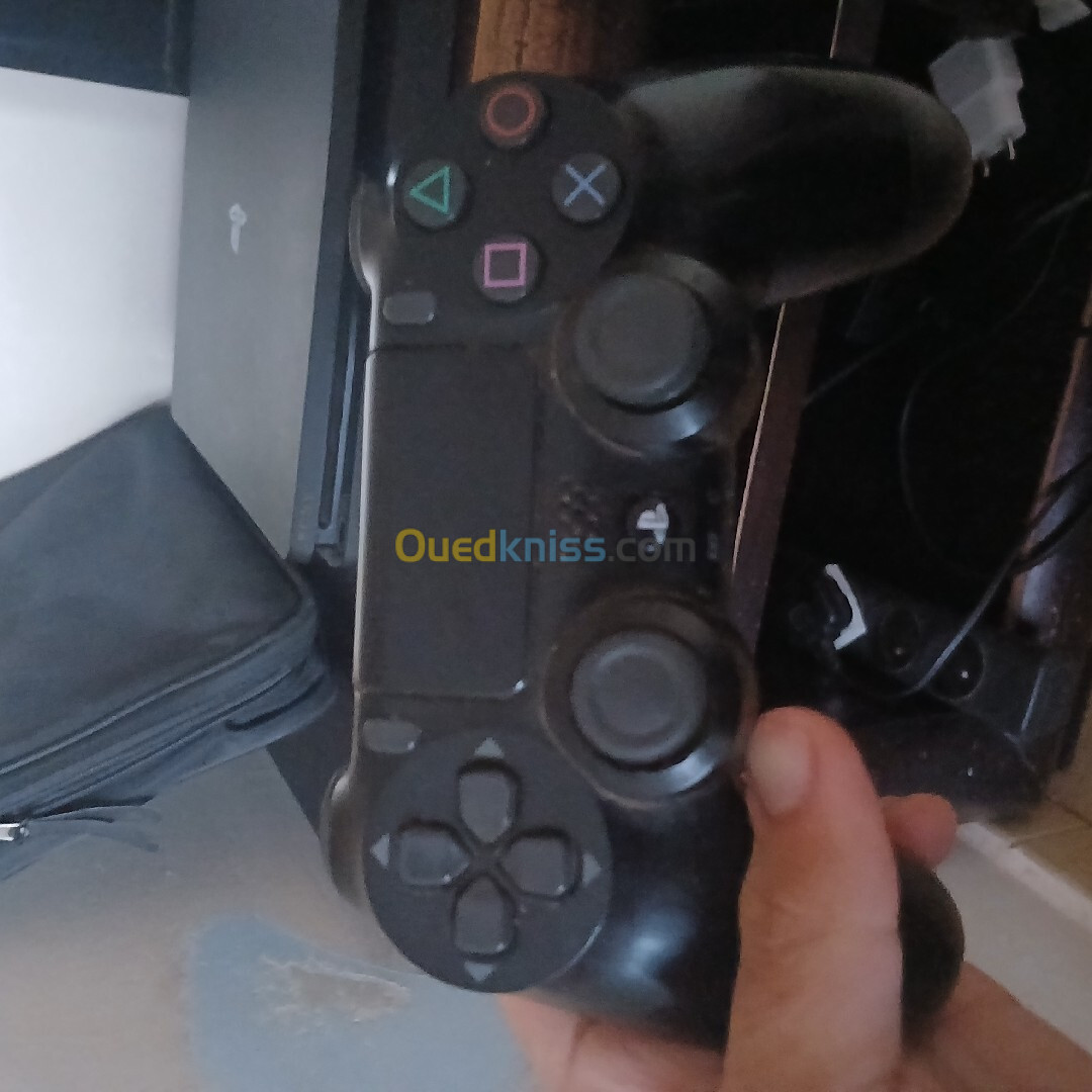 Ps4 slim 500gb version 12.00 avec manette original 