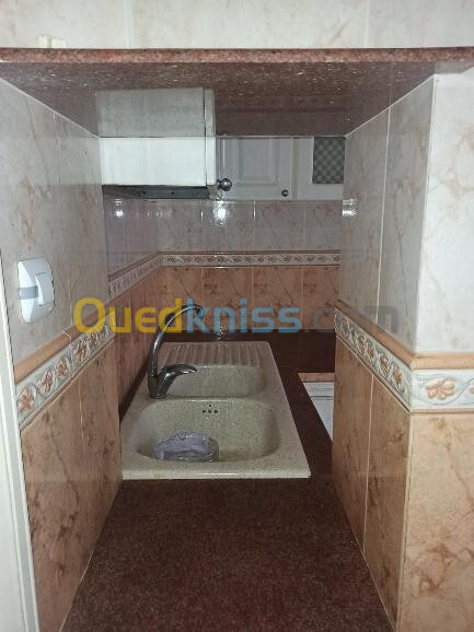 Location Appartement F4 Alger Bordj el bahri